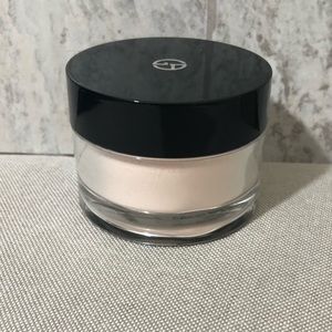NWOT Gorgio Armani Micro-Fil Loose Powder.  Pink